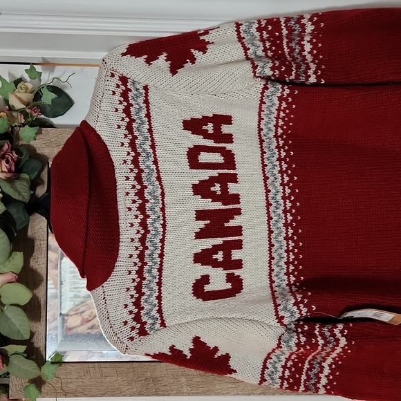 Campfire Ready 🔥 🌼HPx2 🍁 NWT Canadiana Nordic zipp Girls XL Sweater w/moose - Picture 4 of 14